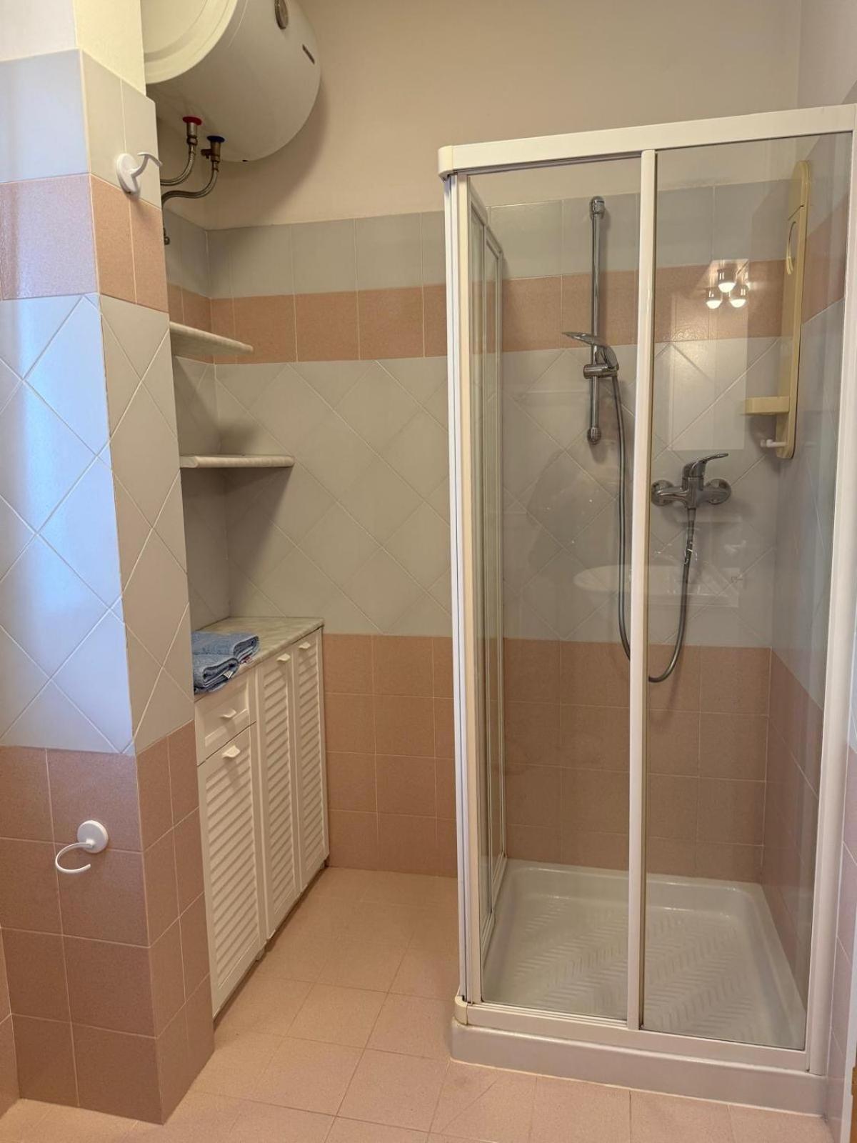 Gracious Apartment Located In The Heart Of Lignano Линяно Сабиадоро Екстериор снимка