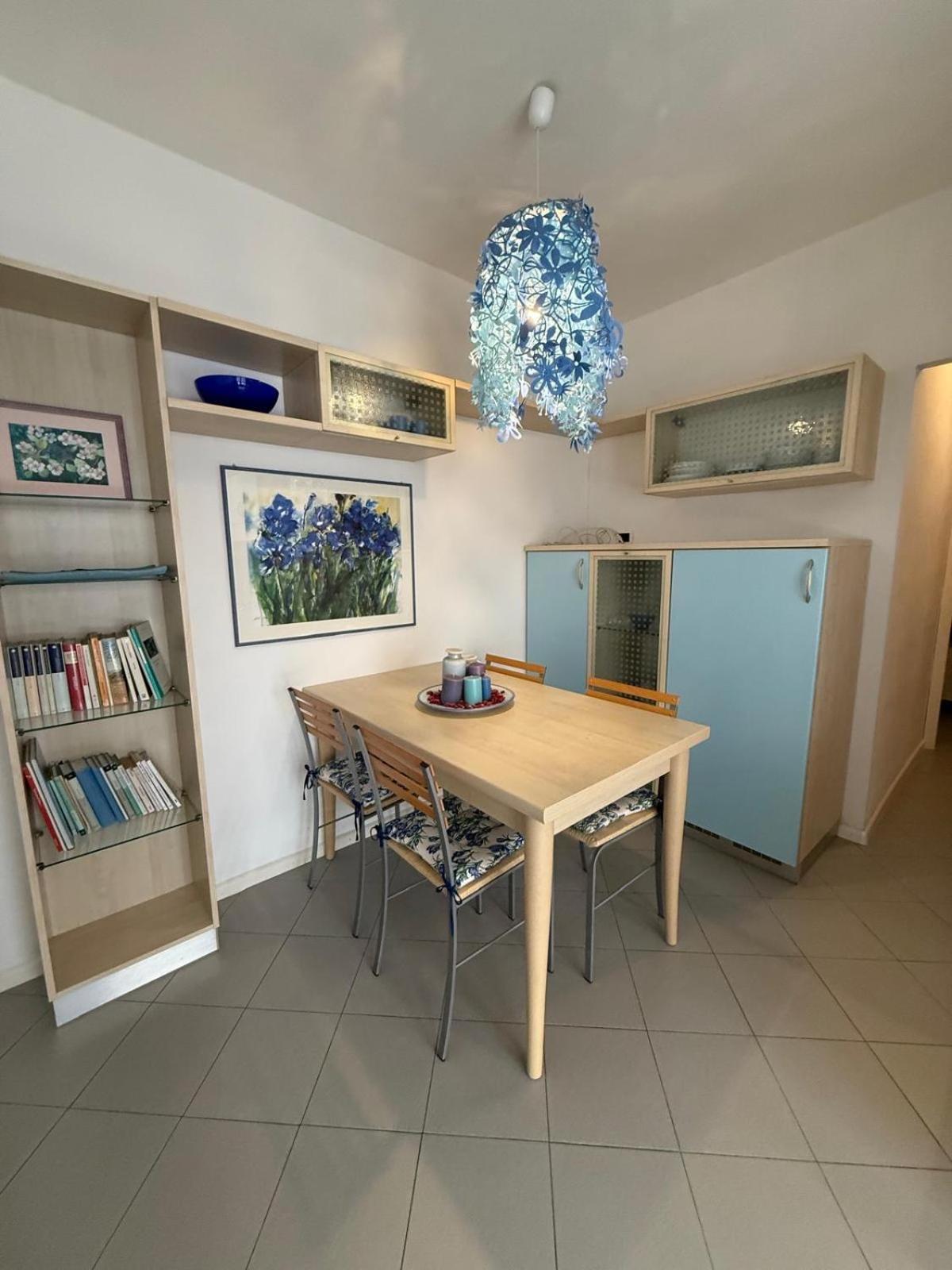Gracious Apartment Located In The Heart Of Lignano Линяно Сабиадоро Екстериор снимка